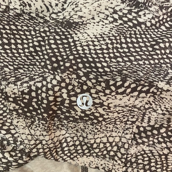 Never worn Size 8 lululemon shorts - Picture 2 of 5